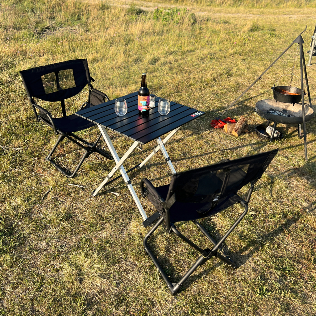 Frontrunner expander stole og bord som udlejes hos Vildt Langt Ude