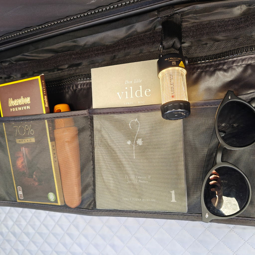 lys-og-opbevaringslomme-i-tagtelt